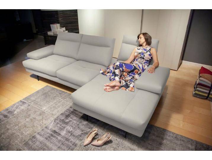 CALIA ITALIA Ecksofa Toby Wing, Komfortsofa der Extraklasse, bequem, L-Form, inklusive Sitztiefenverstellung, Füße in schwarz matt, grau, tortora BULL von Calia-Italia