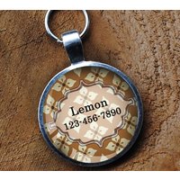 Licht-Senf Gelb Und Weiß Pet Id Tag Bunte Runde Hundemarke Rund - 35mm Von Kalifornien Köter von CaliforniaMutts