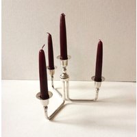 Danish Modern 4-Flammiger Silberplatten-Kerzenleuchter Danish Modern 4-Flammiger Silberplatten-Kerzenleuchter von CallMeMadame