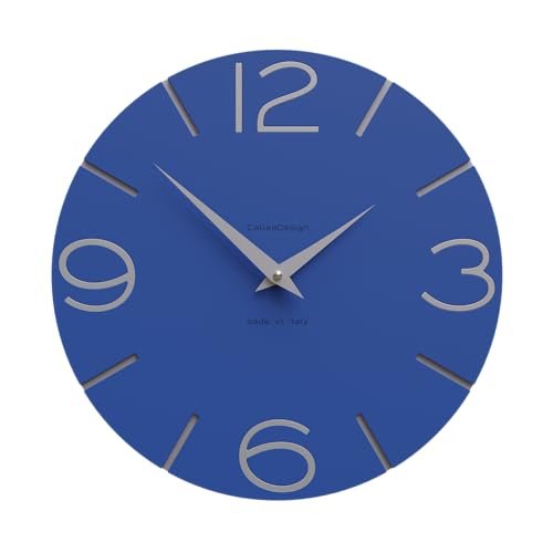 CALLEADESIGN Wanduhr Smile Elektrisches Blau und Aluminium Rund 30 cm Schlichtes und modernes Design Geräuschloser Mechanismus Made in Italy Geeignet für die Küche 30 Farben verfügbar Holz von CalleaDesign