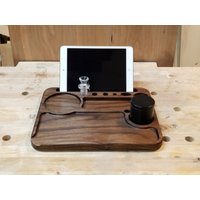 Tablett/Rolltablett Aus Holz Mit Löchern Für Werkzeuge Und Schleifer Einem Schlitz Bis Zu Ipad Mini von CalyssaWoodworks