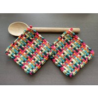 "Chery Spring Artisan Loomed Topflappen 2Er-Set - Einzigartiges Handgemachtes Geschenk Bunt Küchen Dekor Dicke Baumwolle Ofenhandschuhe "Chery Spring Artisan Loomed Topflappen 2Er-Set - Einzigartiges Handgemachtes Geschenk Bunt Küchen Dekor Dicke Baumwolle Ofenhandschuhe von CameronStreetDesigns