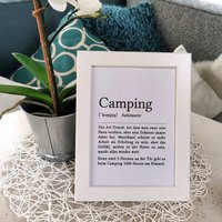 Bild Definition Camping in Deutsch, Bilderrahmen, Weiß 13x18cm Bild Definition Camping in Deutsch, Bilderrahmen, Weiß 13x18cm von Campingemotions