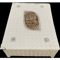 Handgefertigter Mittlerer Koran Mit Box, Koranbox & Ständer von CanadaArtShop