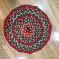 Artikel # 145. Dies Ist Ein Handgefertigter Geflochtener, 21 Zoll Runder Teppich in Rot, Beige, Multi Und Schwarz Artikel # 145. Dies Ist Ein Handgefertigter Geflochtener, 21 Zoll Runder Teppich in Rot, Beige, Multi Und Schwarz von CanalsideBraiding