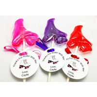 12 Rollschuh Lollipops Mit Personalisierten Tags Und Band - Rollschuh-Gastgeschenke von CandiedCakes