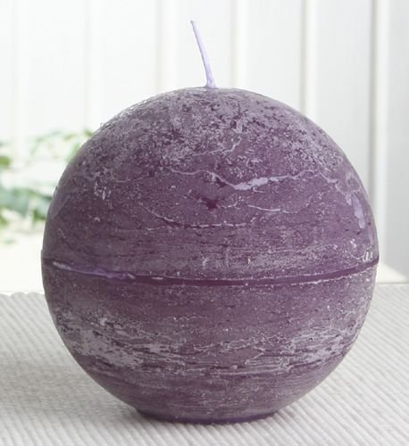 Rustik-Kugelkerze, 10 cm Ø, lila-violett von CandleCorner Rustik-Kerzen