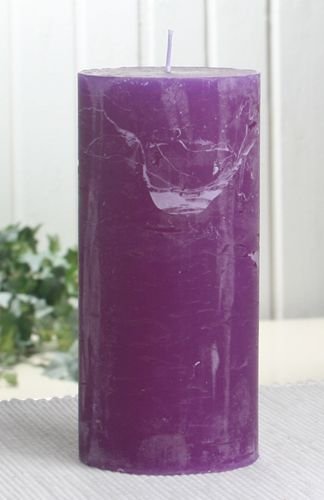 Rustik-Stumpenkerze, 15 x 7 cm Ø, lila-violett von CandleCorner Rustik-Kerzen