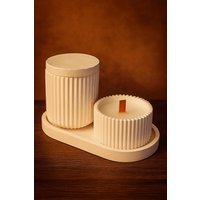 Geriffelte Dekor-Set Auf Tablett Geriffelte Dekor-Set Auf Tablett von CandleEnergy