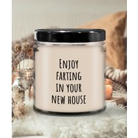 Genießen Sie Farting in Ihrer Neuen Hauskerze - Sojawachskerze Handgegossene Kerze 210G Vanille-Duftkerze von CandleGiftIdeas