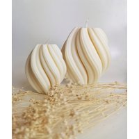 Handgemachte Kerze Aus Rapswachs Mit Gedrehtem Design in Verschiedenen Größen/Vegan Handmade Große Kerzen Handgemachte Kerze Aus Rapswachs Mit Gedrehtem Design in Verschiedenen Größen/Vegan Handmade Große Kerzen von CandleYve