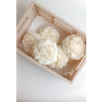 Peonycandle, Pfingstrose, Rosenkerze Aus Nachhaltigem Rapswachs, Handgemachte Kerze Peonycandle, Pfingstrose, Rosenkerze Aus Nachhaltigem Rapswachs, Handgemachte Kerze von CandleYve