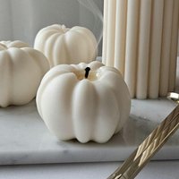 Kürbis Kerzen | Pumpkin Kerze Herbst Dekoration von CandlesandFlames
