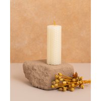 Bienenwachssäule 10cm - Weiß Honig Handgemachte Natürliche Kerze Handgerolltes Heimgeschenk Baumwolldocht Wohnzimmer Duftdeko Bienenwachssäule 10cm - Weiß Honig Handgemachte Natürliche Kerze Handgerolltes Heimgeschenk Baumwolldocht Wohnzimmer Duftdeko von Candlys