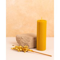 Handgefertigte Bienenwachs Stumpenkerze Honig - 15 cm von Candlys