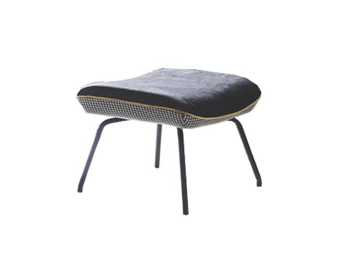 Candy Hocker Mixed zweifarbig mit großer Bezugsauswahl und diversen Fußfarben von Candy-Polstermöbel