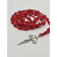 Roter Geknoteter Schnur-Rosenkranz Mit Heiligen-Jakobs-Kruzifix von CantuFamilyRosaries