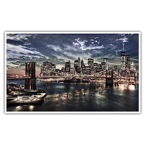 CanvasArts Brooklyn Bridge - New York Skyline - Poster - Abenddämmerung, dramatischer Himmel, Nacht (100 x 60 cm, Poster) von CanvasArts