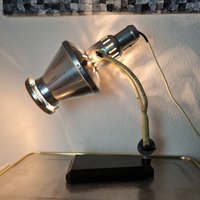 Hanau Lux Industrial Tischleuchte Table Lamp Art Deco Bauhaus Mid Century Vintage von CapricornVintageCom