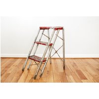 Vintage Industrielles Rot Metall Klappleiter-Regal von CapsuleModern
