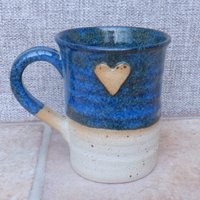 Kaffeetasse Teetasse Hand Getöpfert Aus Steingut Keramik Töpferhand Herz Sofort Versandfertig von CaractacusPots
