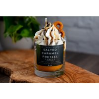 Gesalzene Karamell Brezel Dessert Kerze Gesalzene Karamell Brezel Dessert Kerze von CarhartHeritageFarms