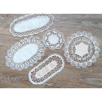 Antik Rarität Set, Handarbeit, Klöppelspitze Zarte - Mitteldecke, Beige von CarlaWhiteAndNature