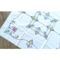 Antikbestickt Handarbeit, Tischdecke, Mitteldecke, , Küchendecke , Bunt Bestickt Antikbestickt Handarbeit, Tischdecke, Mitteldecke, , Küchendecke , Bunt Bestickt von CarlaWhiteAndNature