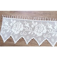 Landhaus Reine Handarbeit, Romantisch, Gehäkelt Spitze , Rosen Bistro Gardinen/Vorhang, Schrank Bordüre, Naturfarben, Hellbeige von CarlaWhiteAndNature