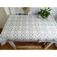 Neupatchwork, Handmade Häkeldecke, Granny Square Tischdecke, Cremefarben von CarlaWhiteAndNature