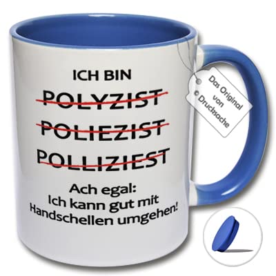 Lustige Tasse Polizist, Kaffeetasse mit Spruch Ich bin Polyzist ... Ach egal: Ich kann gut mit Handschellen umgehen! Geschenkidee für Polizisten (D: Blaue Tasse inkl. blauem Tassendeckel) von Carol Rose Photography