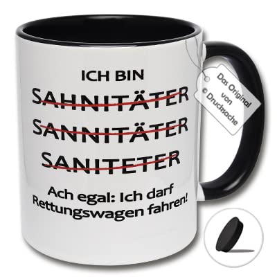 Lustige Tasse Sanitäter, Kaffeetasse Ich bin Sahnitäter. Ach egal: Ich darf Rettungswagen fahren! Geschenkidee Männer,Kollegen, Rettungskräfte (B: Schwarz-Weiße Tasse inkl. schwarzem Tassendeckel) von Carol Rose Photography