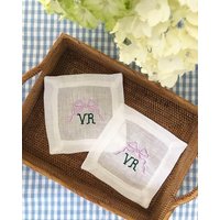 Bogen-Monogramm-Cocktail-Servietten - Bestickte Leinen-Tischservietten - Monogramm-Cocktail-Servietten - Personalisiertes Hostessen-Geschenk Bogen-Monogramm-Cocktail-Servietten - Bestickte Leinen-Tischservietten - Monogramm-Cocktail-Servietten - Personalisiertes Hostessen-Geschenk von CarolinaDandy