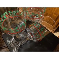Arbys Weihnachtskelchen Fußgläser Weingläser Stechpalme Blätter Und Rote Beeren Arcoroc 1980Er Jahre 5Er Set Arbys Weihnachtskelchen Fußgläser Weingläser Stechpalme Blätter Und Rote Beeren Arcoroc 1980Er Jahre 5Er Set von CarolinaMtnCompany