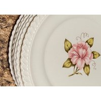 Harker China Company Salat Dessertteller Usa Translucent Pfirsich Rosa Floral Mit Olivgrünem Laub Gadroon 6 in 6Er Set Harker China Company Salat Dessertteller Usa Translucent Pfirsich Rosa Floral Mit Olivgrünem Laub Gadroon 6 in 6Er Set von CarolinaMtnCompany