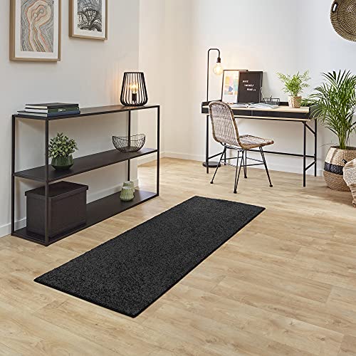 Carpet Studio Ohio Teppich Läufer 67x180cm, Weicher Kurzflor Teppich Läufer Flur, Schlaffzimmer, Wohnzimmer & Küche, Pflegeleicht, Geruchsneutral - Anthrazit von Carpet Studio