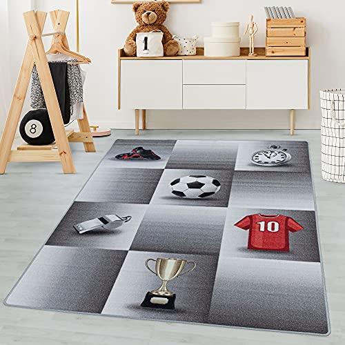 Carpetsale24 Kinderteppich Modern Fußball-Design Grau 80 x 120 cm - Kurzflor Teppich Kinderzimmer Waschbarer Spielteppich Babyteppich für Jungen und Mädchen Extra Weich und Antiallergen Läufer Flur von Carpetsale24