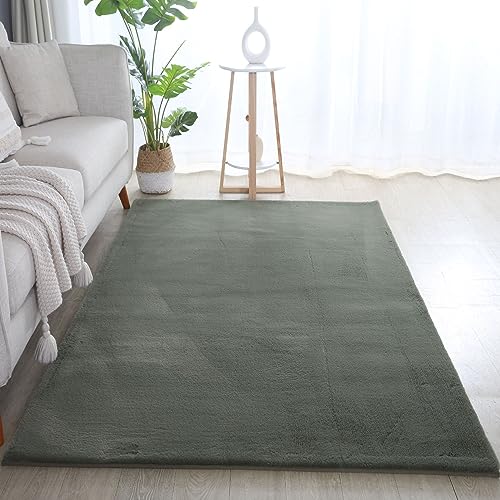 Carpetsale24 Teppich Wohnzimmer Einfarbig Modern Design 80 x 250 cm Grün - Hochflor Teppich Schlafzimmer Extra Weich und Flauschig - Läufer Teppich für Jugendzimmer Esszimmer Küche von Carpetsale24