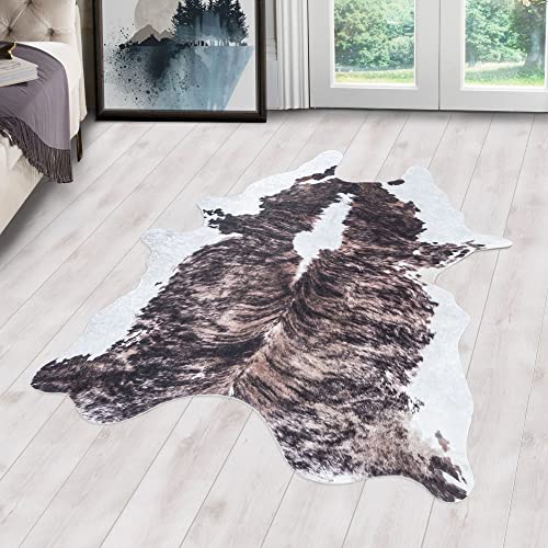 Kuhfell Teppich Kunstfell Waschbar, Fellimitat Rinderfell Digitaldruck, Sonderform, Braun - Weiß Farbe, Flachgewebe, Kaminteppich, Größe:100 x 135 cm von Carpetsale24