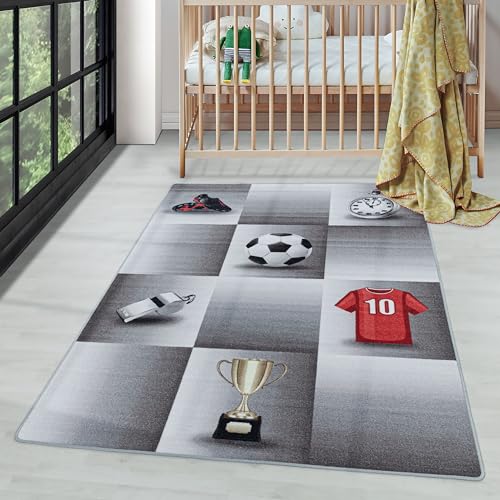 Kinderteppich Jungen Fußball-Design Teppich Kinderzimmer Spielteppich rutschfest Waschbar, Farbe: Grau, Größe: 160 x 230 cm von Carpettex Teppich