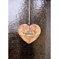Dekoherz Aus Olivenholz Personalisierbar Zum Aufhängen Holzdeko Rustikal Herz Holz Deko Holzherz in Zwei Größen von Cartava