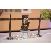 Rustikale Eichenholz-Kerze Personalisiert Mit Namen Und Daten/2 Eichenzweig-Kerzen Enthalten Rustikale Eichenholz-Kerze Personalisiert Mit Namen Und Daten/2 Eichenzweig-Kerzen Enthalten von CarterlandCandles