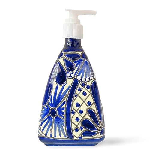 Seifen- und Lotionspender, Keramik, Pyramidenform, für Küche oder Badezimmer, blau-weiß, handbemalte mexikanische Keramik, Jabonera Piramide Azul von Casa Fiesta Designs
