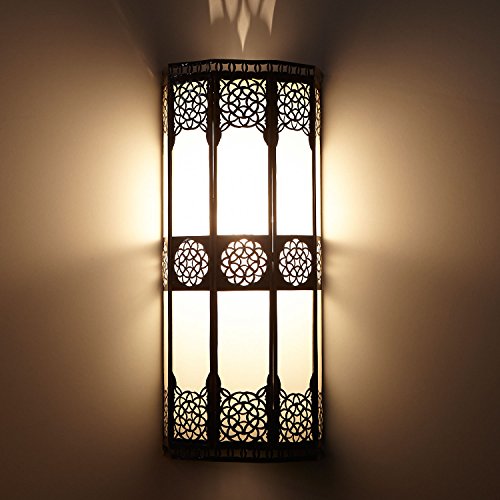 Orientalische Wandlampe marokkanische Wandleuchte Resmi H 44 x B 20 cm aus Metall & Milchglas | Schöne Dekoration für Wand & Flur | Kunsthandwerk aus Marrakesch | L1421 von Casa Moro