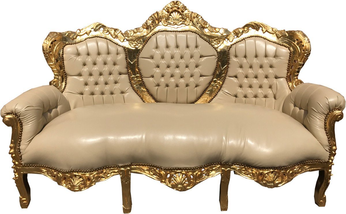 Casa Padrino 3-Sitzer Barock 3er Sofa King Creme Lederoptik / Gold - Wohnzimmer Couch Möbel Lounge von Casa Padrino