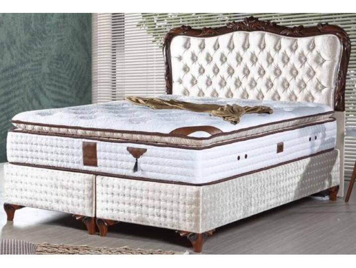 Casa Padrino Barock Doppelbett mit Matratze Champagnerfarben / Braun - Edles Bett im Barockstil - Komplett Set von Casa Padrino