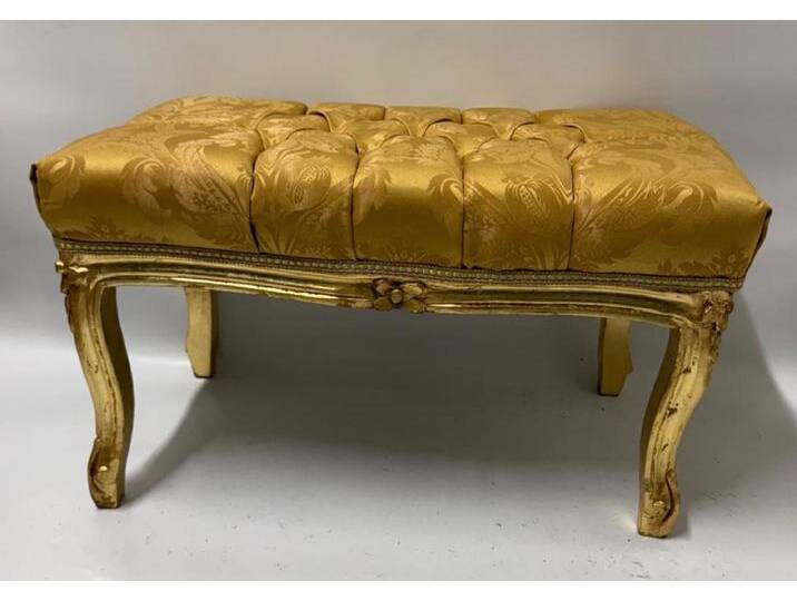 Casa Padrino Barock Fußhocker mit Glitzersteinen Gold / Antik Gold H. 37 cm von Casa Padrino