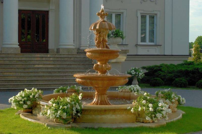 Casa Padrino Barock Gartenbrunnen à 445 x H. 290 cm - Prunkvoller 3-Stufiger Kunststein Springbrunnen Casa Padrino Barock Gartenbrunnen à 445 x H. 290 cm - Prunkvoller 3-Stufiger Kunststein Springbrunnen von Casa Padrino