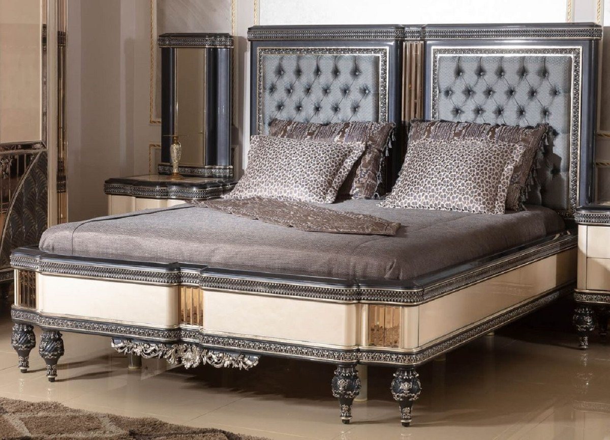 Casa Padrino Bett Casa Padrino Luxus Barock Doppelbett Hellblau / Beige / Schwarz / Gold - Prunkvolles Massivholz Bett - Luxus Schlafzimmer Möbel im Barockstil - Barock Schlafzimmer Möbel von Casa Padrino