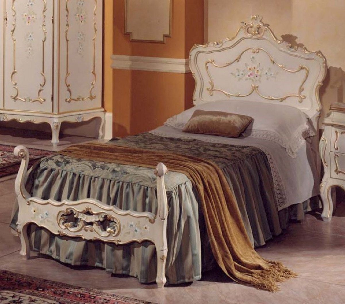 Casa Padrino Bett Casa Padrino Luxus Barock Einzelbett Elfenbein / Mehrfarbig / Gold - Prunkvolles Barockstil Massivholz Bett - Luxus Schlafzimmer Möbel im Barockstil - Luxus Qualität - Made in Italy von Casa Padrino